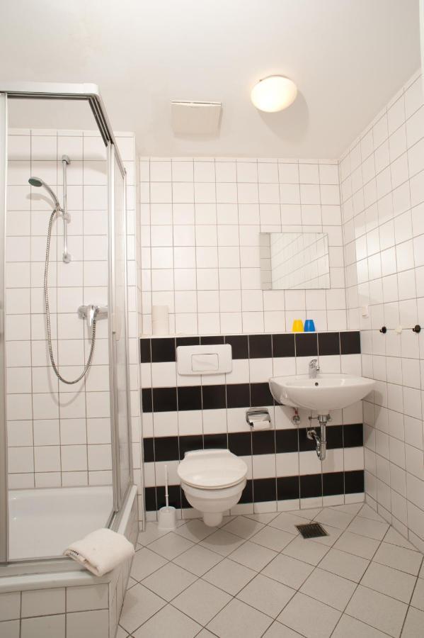 Steps-Hotel Berlin Luaran gambar